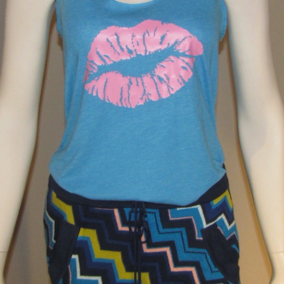 Racerback Relaxed Fit HTV Embellishment NWOT Large - Picture 1 of 8